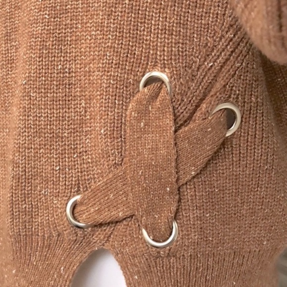 Kerisma Sweater - Picture 2 of 11